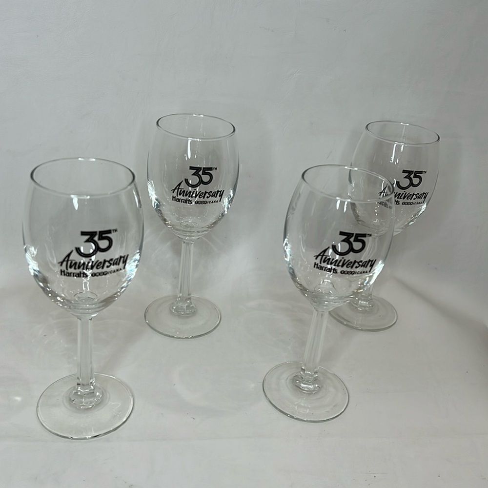 Harrah’s Tropicana Wine Glasses 35th Anniversary Laughlin Nv 8 Oz Each Set 4 New